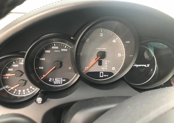 Porsche Cayenne cena 144000 przebieg: 211600, rok produkcji 2014 z Biała małe 106